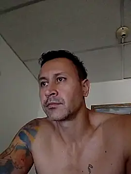 Snapshot of michaelGmathxxx chatting on February 2026 06:18:01 PM michaelGmathxxx online show from February 2026 06:18:01 PM