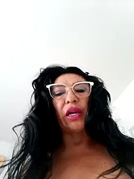 Snapshot of katysquirtdirty chatting on May 2026 01:16:02 PM katysquirtdirty online show from May 2026 01:16:02 PM