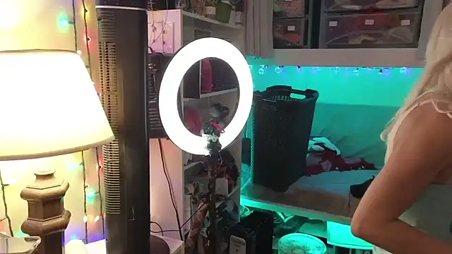 cunty tranny lydia online show from February 2026 05:19:01 AM