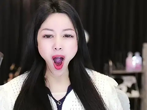 Nuyoah-77 online show from February 2025 03:21:01 PM