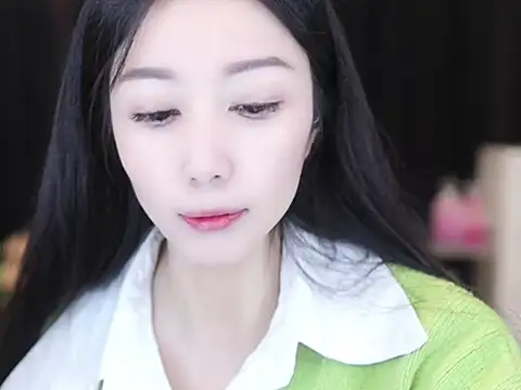 Nuyoah-77 online show from October 2025 12:10:02 AM