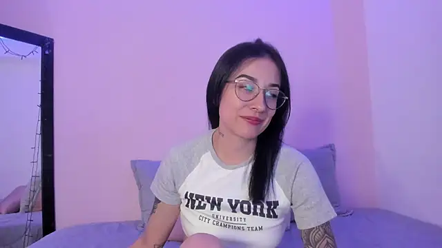 ValeriaCox online show from March 2025 01:11:01 AM