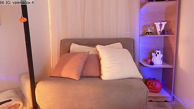 ValeriaCox online show from October 2025 01:29:01 PM