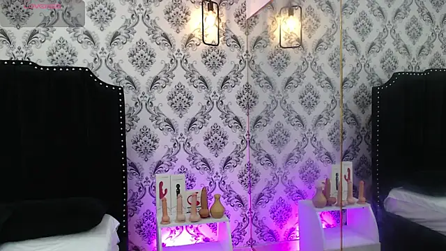 SaaraBrown online show from March 2025 12:22:01 PM