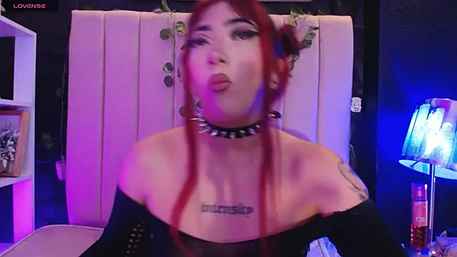 Mia Rinn online show from December 2024 04:17:01 PM