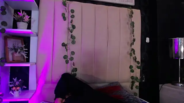 Mia Rinn online show from February 2025 07:51:01 PM