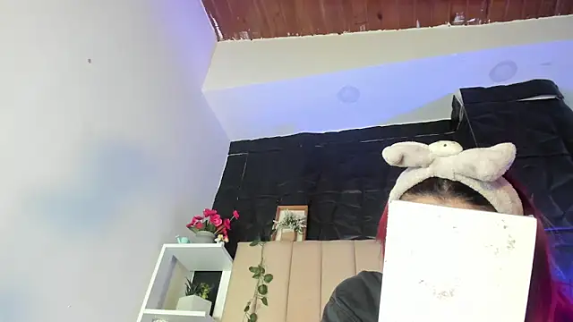 Mia Rinn online show from February 2026 12:44:02 PM