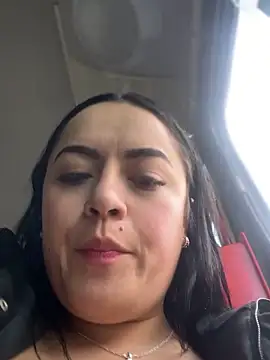 Snapshot of Lesly_10- chatting on May 2026 08:46:01 PM Lesly 10- online show from May 2026 08:46:01 PM