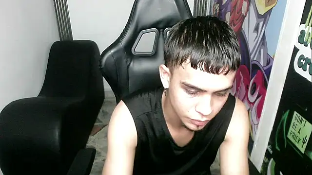 zacariasss  online show from December 2024 10:12:01 PM