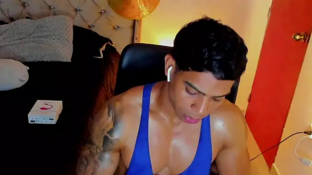 Andrew wolf7 online show from November 2025 08:05:01 AM