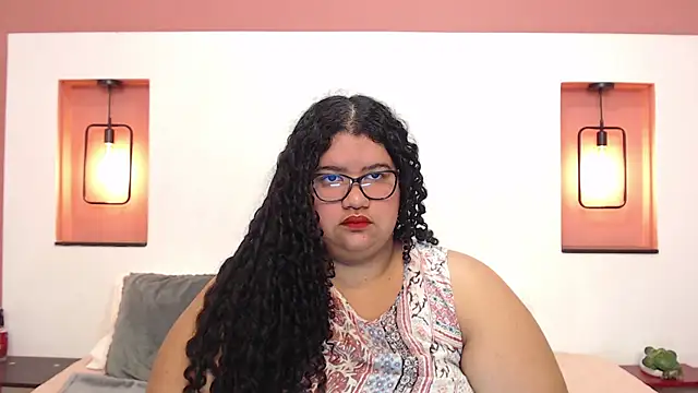 Miley Collins online show from December 2024 01:11:02 PM