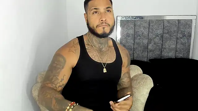 Snapshot of Exotic_tatto27121 chatting on March 2026 06:32:01 AM Exotic tatto27121 online show from March 2026 06:32:01 AM