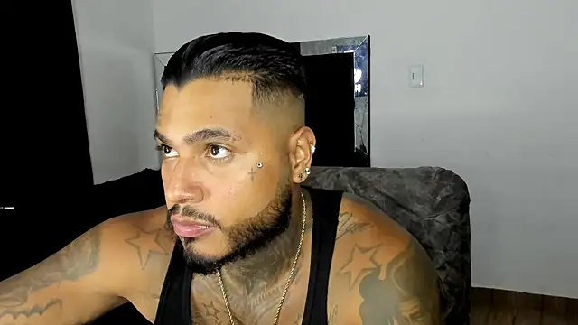 Snapshot of Exotic_tatto27121 chatting on April 2026 02:22:02 AM Exotic tatto27121 online show from April 2026 02:22:02 AM