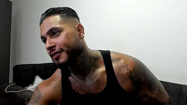 Snapshot of Exotic_tatto27121 chatting on April 2026 03:41:01 AM Exotic tatto27121 online show from April 2026 03:41:01 AM
