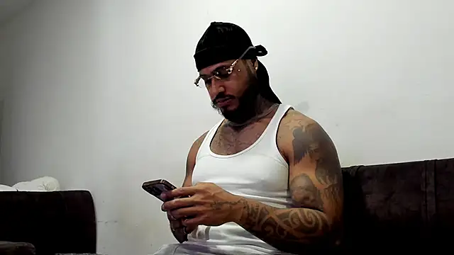 Snapshot of Exotic_tatto27121 chatting on May 2026 03:15:02 AM Exotic tatto27121 online show from May 2026 03:15:02 AM
