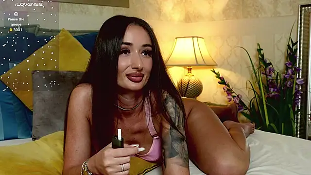 OneOutrageous online show from November 2025 03:23:02 PM