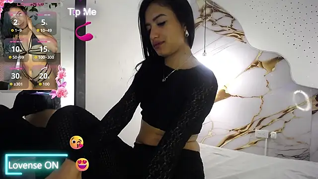 Snapshot of Alina_Argi chatting on October 2025 01:10:01 PM Alina Argi online show from October 2025 01:10:01 PM