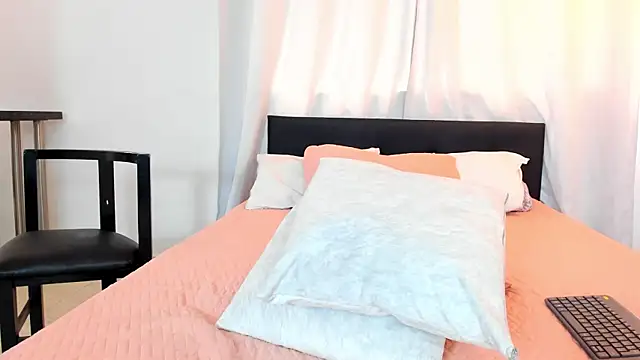 DailaSmith online show from February 2025 06:42:01 PM