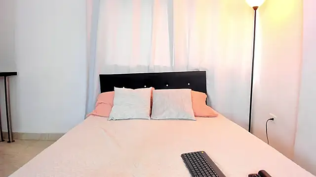 DailaSmith online show from February 2025 03:15:02 PM