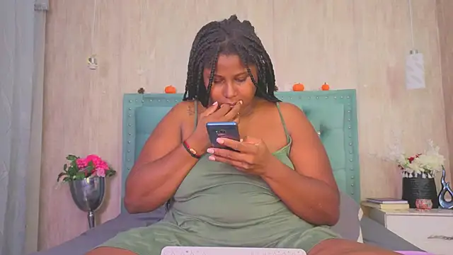 Alexa roussee online show from October 2025 01:34:01 PM