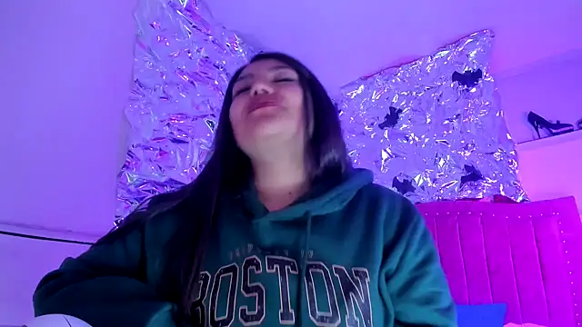 SarahStones online show from November 2025 10:56:01 PM