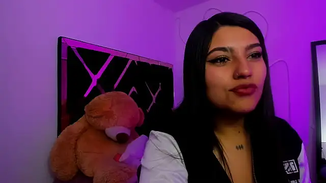 Snapshot of SarahStones chatting on June 2026 09:55:02 AM SarahStones online show from June 2026 09:55:02 AM