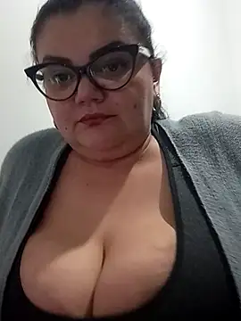 Madisonpalacio online show from November 2025 02:44:01 AM