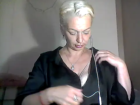 Snapshot of MaryJane441 chatting on July 2026 08:11:01 PM MaryJane441 online show from July 2026 08:11:01 PM