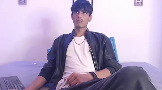 Snapshot of harrytomson_1 chatting on February 2025 10:48:01 PM harrytomson 1 online show from February 2025 10:48:01 PM