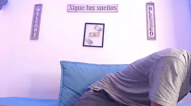 Snapshot of harrytomson_1 chatting on March 2025 11:16:01 AM harrytomson 1 online show from March 2025 11:16:01 AM