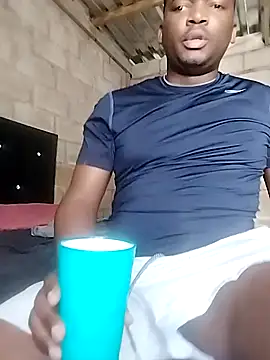 Snapshot of shabane002 chatting on November 2025 09:32:01 AM shabane002 online show from November 2025 09:32:01 AM