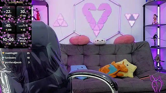 littlevixen18 online show from February 2025 05:42:01 PM