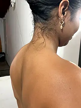 zoe roux21 online show from November 2025 02:57:02 AM