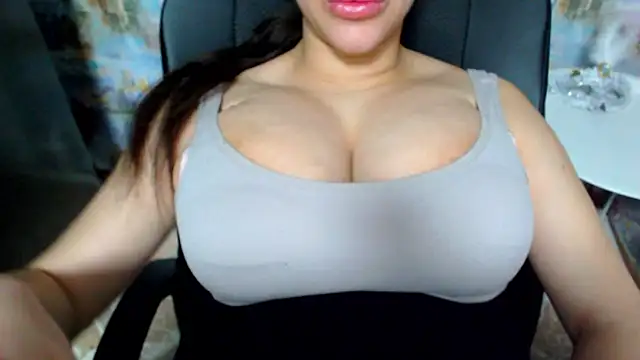 Snapshot of lovelyseu chatting on February 2025 07:16:02 PM lovelyseu online show from February 2025 07:16:02 PM