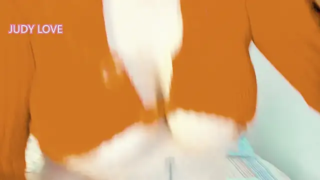 Snapshot of Sweet_Apple01 chatting on January 2025 03:19:01 PM Sweet Apple01 online show from January 2025 03:19:01 PM