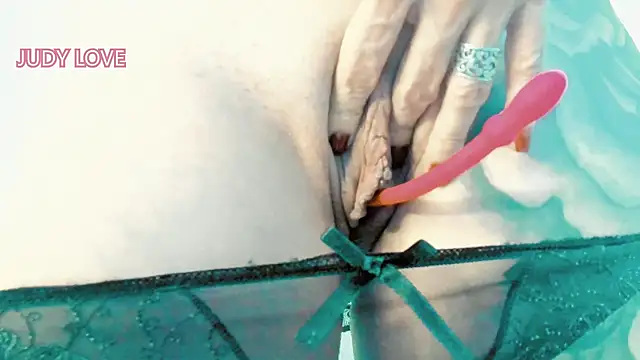 Snapshot of Sweet_Apple01 chatting on February 2025 07:56:01 PM Sweet Apple01 online show from February 2025 07:56:01 PM