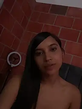 Snapshot of RoxyRoss_ chatting on March 2025 04:52:01 AM RoxyRoss online show from March 2025 04:52:01 AM