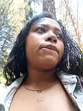 Snapshot of cindy_damm chatting on April 2026 07:25:02 PM cindy damm online show from April 2026 07:25:02 PM