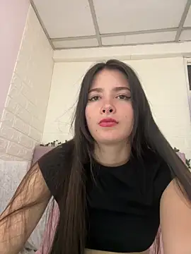 Snapshot of annaharper- chatting on December 2024 05:59:02 AM annaharper- online show from December 2024 05:59:02 AM