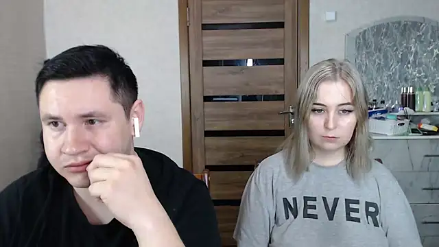 Kristy-Max online show from February 2025 08:07:02 PM