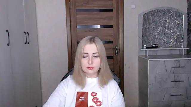 Kristy-Max online show from January 2026 07:41:02 PM