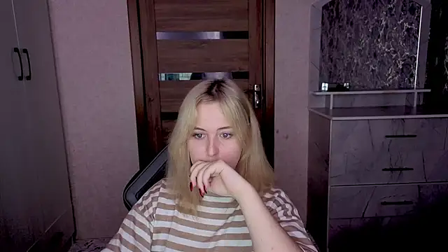 Kristy-Max online show from February 2026 03:59:02 AM