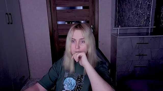 Kristy-Max online show from April 2026 08:20:02 PM