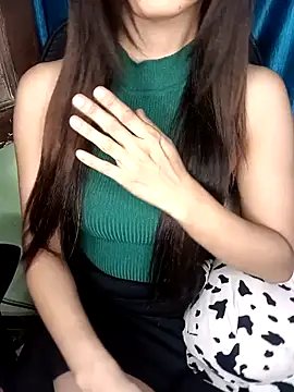 Snapshot of Nepali-queen chatting on December 2024 02:13:02 AM Nepali-queen online show from December 2024 02:13:02 AM
