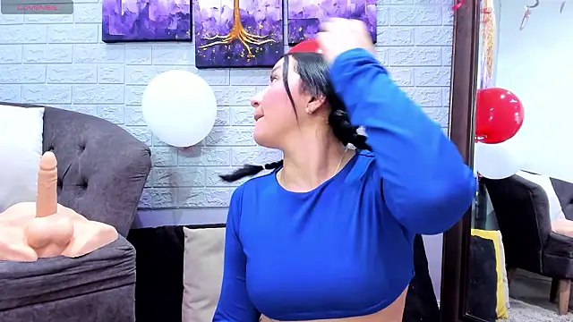  EmilyJireh  online show from February 2026 04:37:02 PM