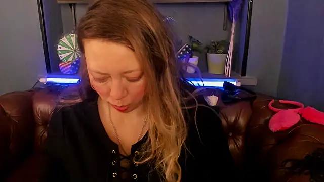 JesiaFoxi online show from January 2025 12:18:01 PM