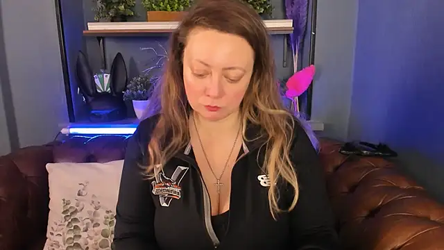 JesiaFoxi online show from March 2025 12:01:02 PM