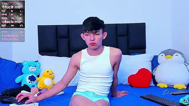 Snapshot of Tonny_twink_ chatting on March 2025 06:01:02 PM Tonny twink online show from March 2025 06:01:02 PM