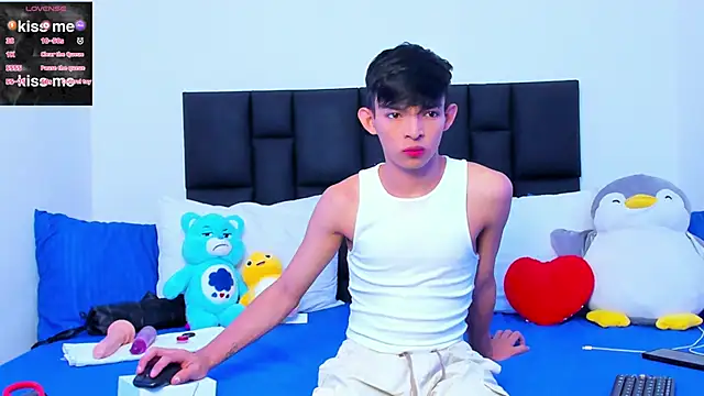 Snapshot of Tonny_twink_ chatting on March 2025 09:57:01 AM Tonny twink online show from March 2025 09:57:01 AM