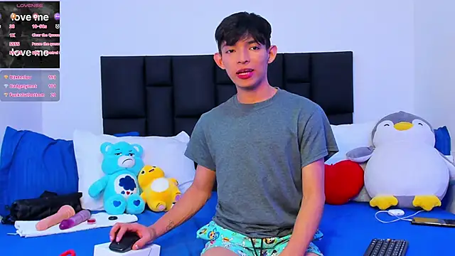 Snapshot of Tonny_twink_ chatting on March 2025 02:34:01 PM Tonny twink online show from March 2025 02:34:01 PM